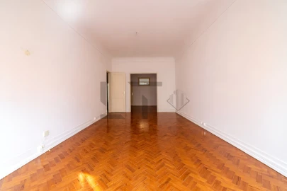 Apartamento T5 para Venda em Avenidas Novas