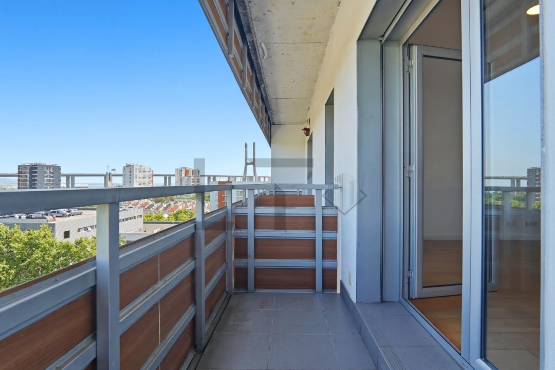 Apartamento T2 para Venda em Parque das Nações Foto 13