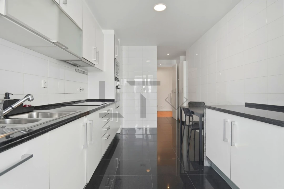 Apartamento T2 para Venda em Parque das Nações Foto 24