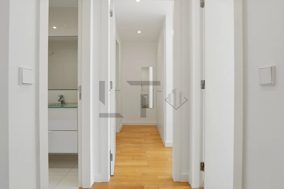 Apartamento T2 para Venda em Parque das Nações Foto 26