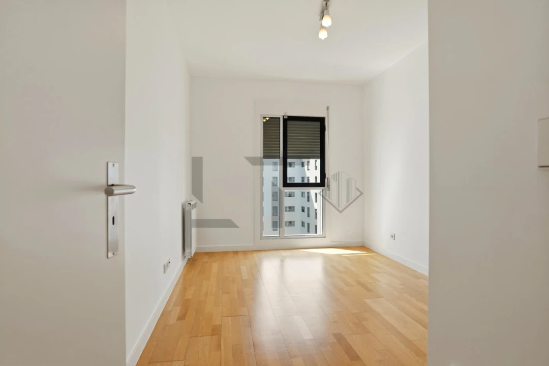 Apartamento T2 para Venda em Parque das Nações Foto 27