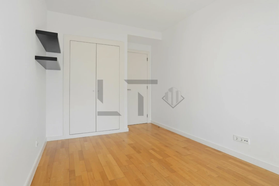 Apartamento T2 para Venda em Parque das Nações Foto 31