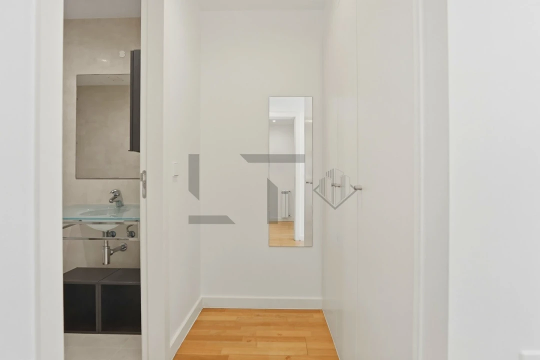 Apartamento T2 para Venda em Parque das Nações Foto 40