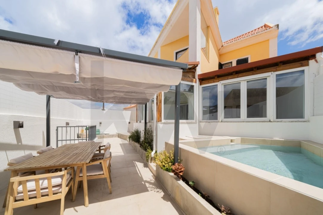 Apartamento T3 para Venda em Carcavelos e Parede Foto 1