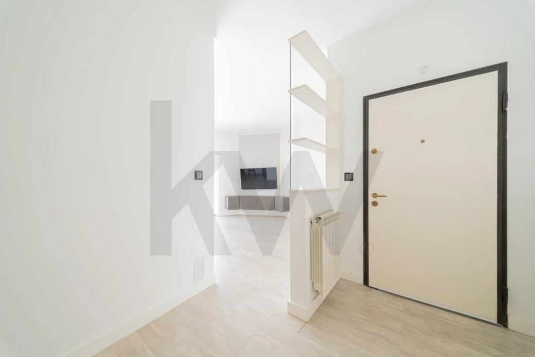 Apartamento T3 para Venda em Carcavelos e Parede Foto 2