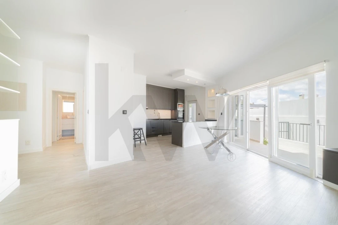 Apartamento T3 para Venda em Carcavelos e Parede Foto 4