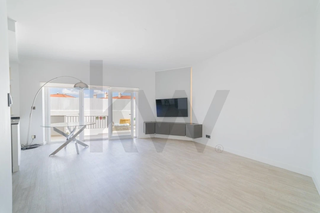 Apartamento T3 para Venda em Carcavelos e Parede Foto 5