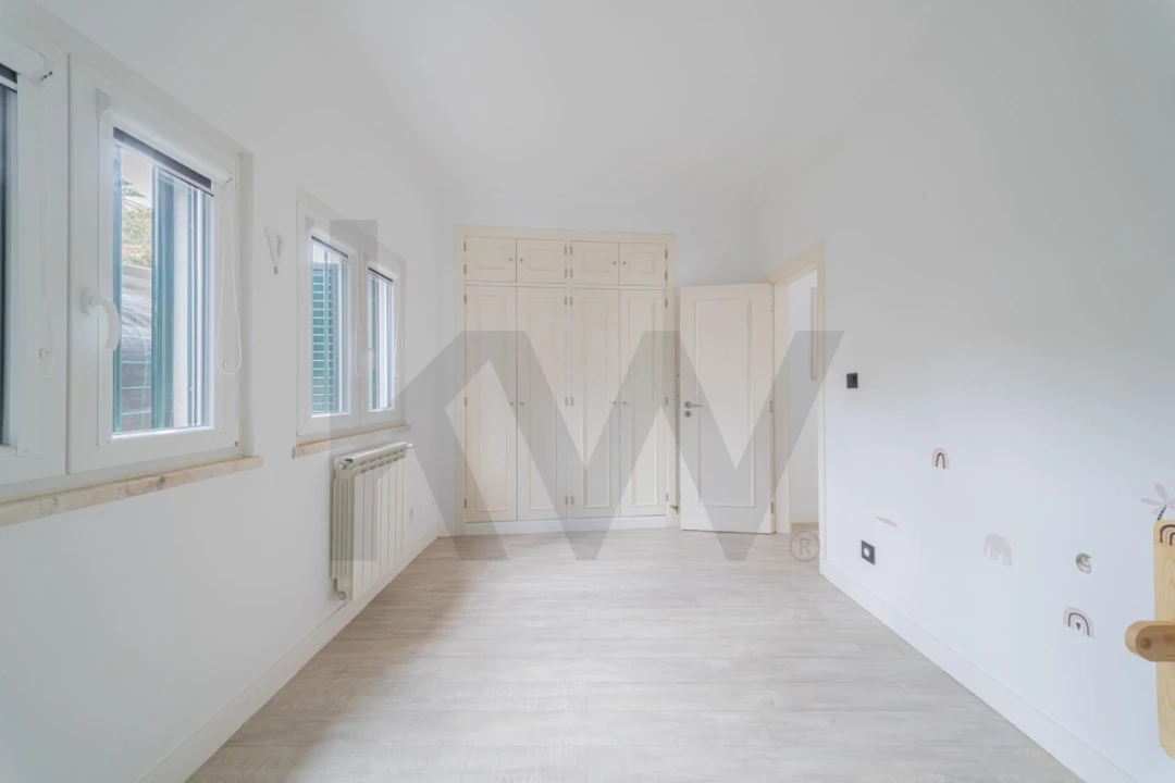 Apartamento T3 para Venda em Carcavelos e Parede Foto 9