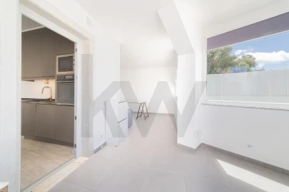 Apartamento T3 para Venda em Carcavelos e Parede