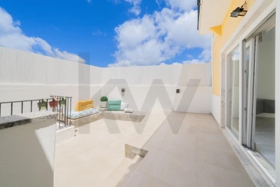 Apartamento T3 para Venda em Carcavelos e Parede