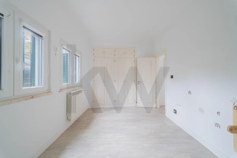 Apartamento T3 para Venda em Carcavelos e Parede Foto 9