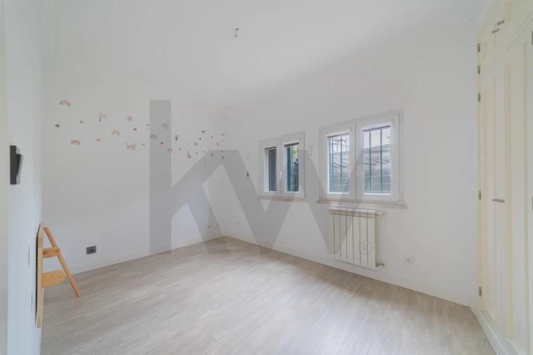 Apartamento T3 para Venda em Carcavelos e Parede Foto 11