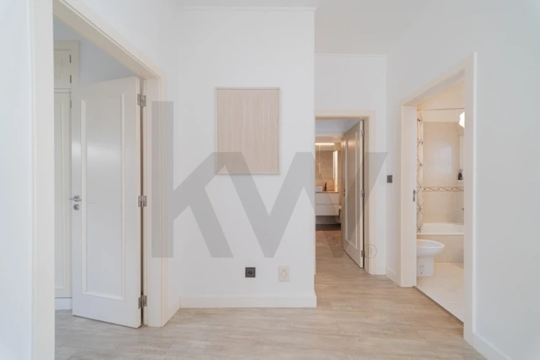 Apartamento T3 para Venda em Carcavelos e Parede Foto 15