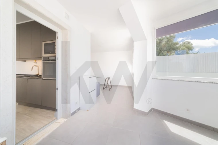 Apartamento T3 para Venda em Carcavelos e Parede Foto 17