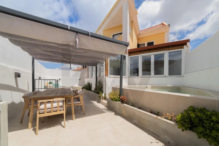 Apartamento T3 para Venda em Carcavelos e Parede Foto 20