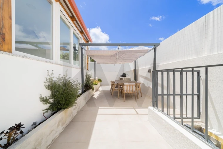 Apartamento T3 para Venda em Carcavelos e Parede Foto 21