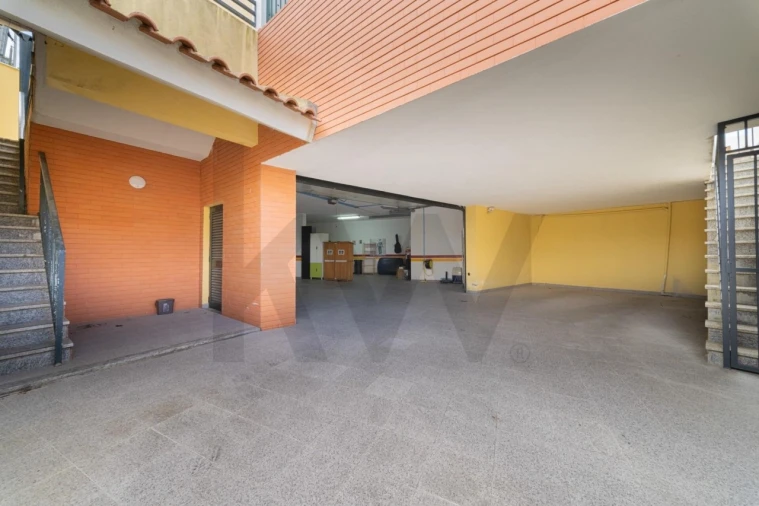 Apartamento T3 para Venda em Carcavelos e Parede Foto 22