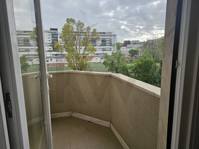 Apartamento T3 para Venda em São Domingos de Benfica Foto 13