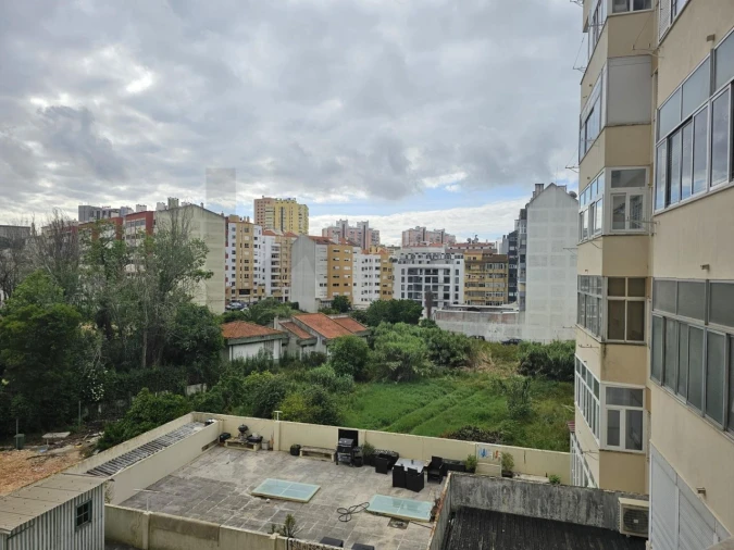 Apartamento T3 para Venda em São Domingos de Benfica Foto 14