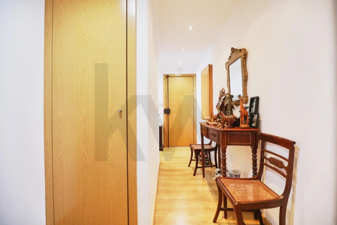 Apartamento T2 para Venda em Algés, Linda-A-Velha e Cruz Quebrada-Dafundo Foto 4