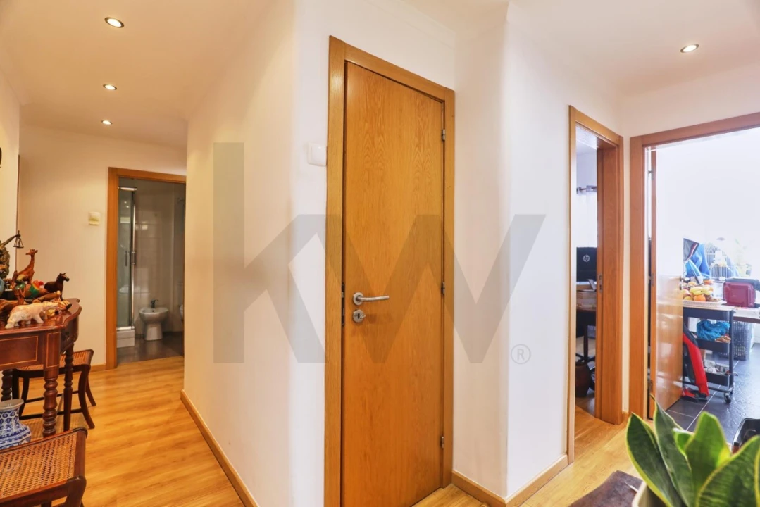 Apartamento T2 para Venda em Algés, Linda-A-Velha e Cruz Quebrada-Dafundo Foto 5