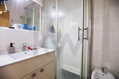 Apartamento T2 para Venda em Algés, Linda-A-Velha e Cruz Quebrada-Dafundo