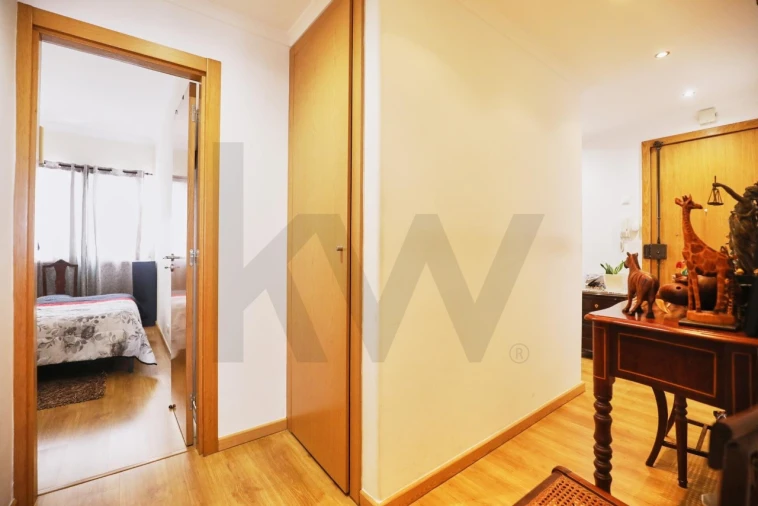 Apartamento T2 para Venda em Algés, Linda-A-Velha e Cruz Quebrada-Dafundo Foto 3
