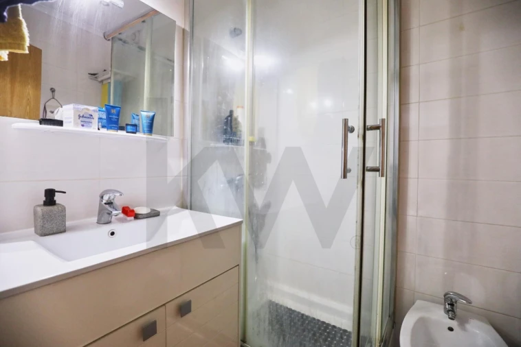 Apartamento T2 para Venda em Algés, Linda-A-Velha e Cruz Quebrada-Dafundo Foto 14