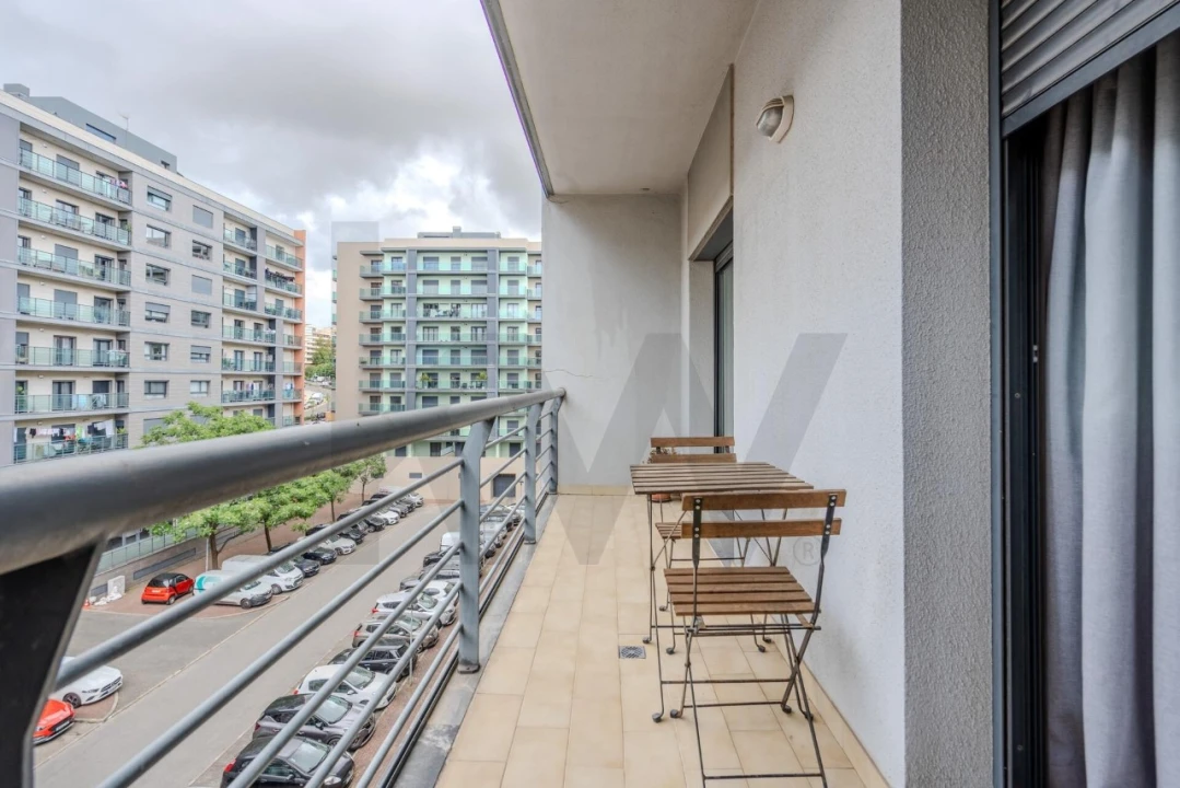 Apartamento T2 para Venda em Odivelas Foto 2