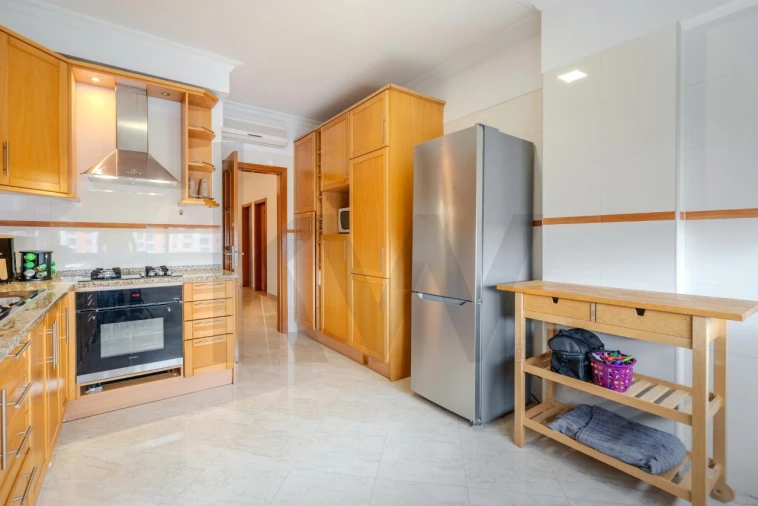 Apartamento T2 para Venda em Odivelas Foto 19