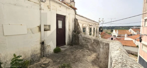 Moradia T2 para Venda em Santa Maria do Castelo e Santiago e Santa Susana