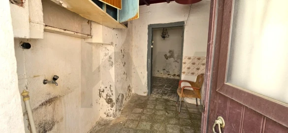 Moradia T2 para Venda em Santa Maria do Castelo e Santiago e Santa Susana