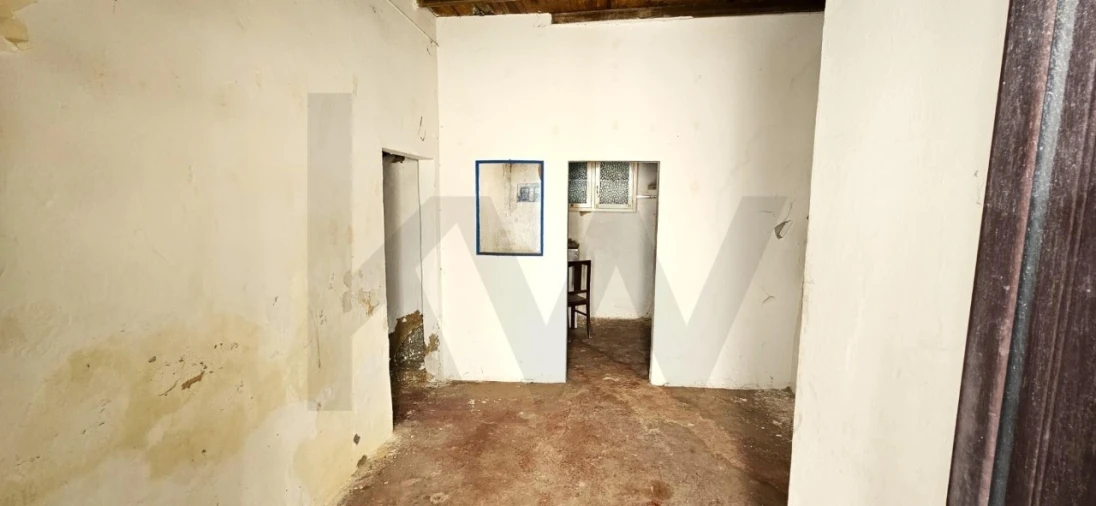 Moradia T2 para Venda em Santa Maria do Castelo e Santiago e Santa Susana Foto 4