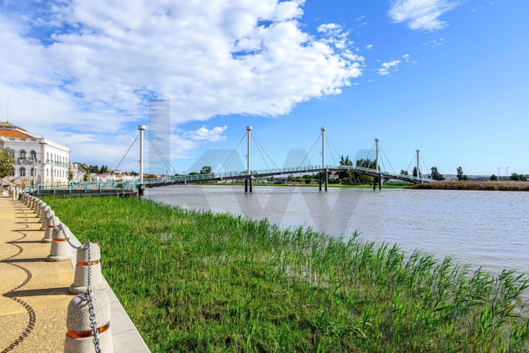 Moradia T3 para Venda em Santa Maria do Castelo e Santiago e Santa Susana Foto 1