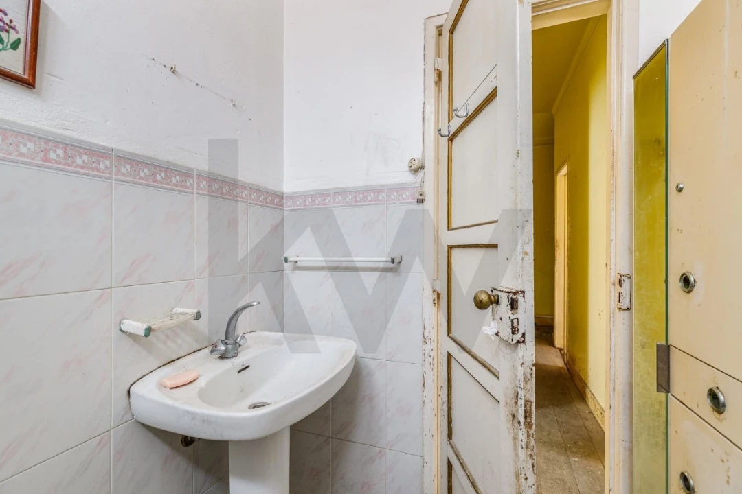 Moradia T3 para Venda em Santa Maria do Castelo e Santiago e Santa Susana Foto 15