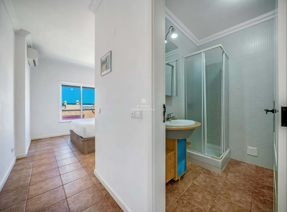 Apartamento T2 para Venda em Albufeira e Olhos de Água Foto 22