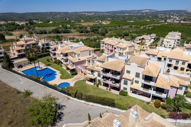 Apartamento T2 para Venda em Albufeira e Olhos de Água Foto 8