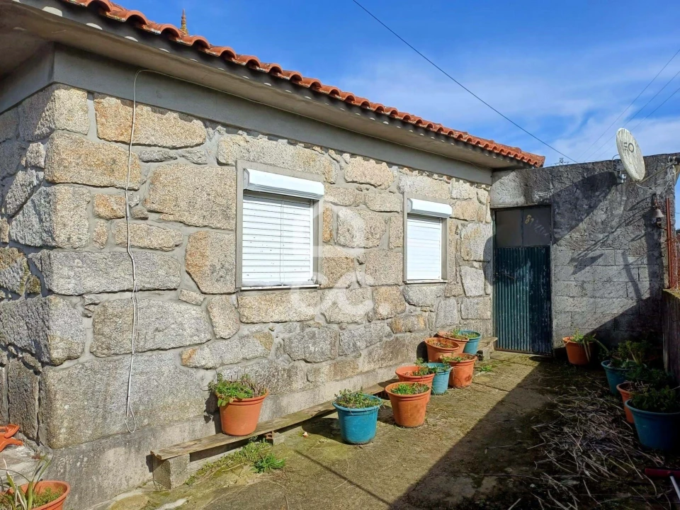 Moradia T3 para Venda em Brufe Foto 5