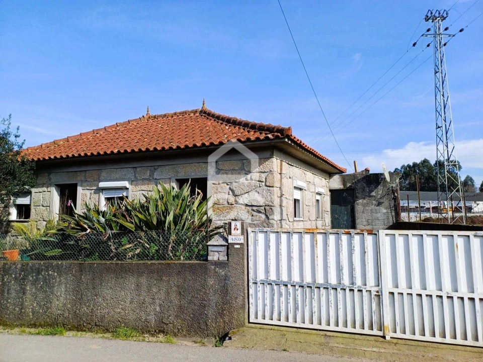 Moradia T3 para Venda em Brufe Foto 4