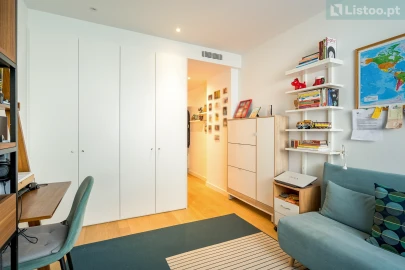 Apartamento T3 para Venda em Lordelo do Ouro e Massarelos