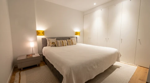 Apartamento T3 para Venda em Lordelo do Ouro e Massarelos