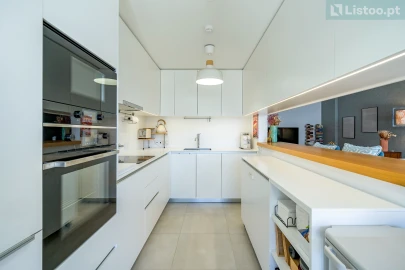 Apartamento T3 para Venda em Lordelo do Ouro e Massarelos