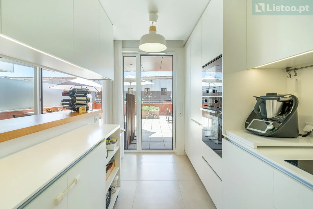 Apartamento T3 para Venda em Lordelo do Ouro e Massarelos Foto 13