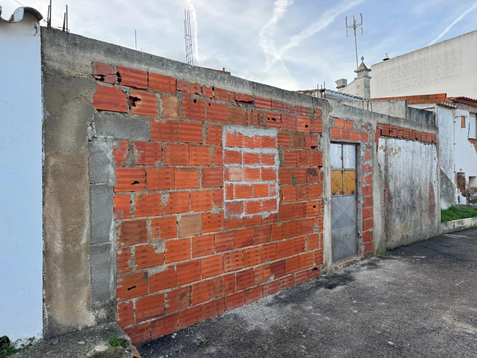 Moradia T1 para Venda em Lagos (São Sebastião e Santa Maria) Foto 4