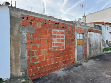 Moradia T1 para Venda em Lagos (São Sebastião e Santa Maria)