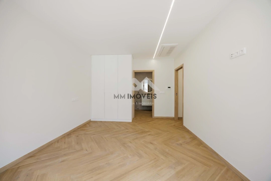 Apartamento T3 para Venda em Bonfim Foto 12