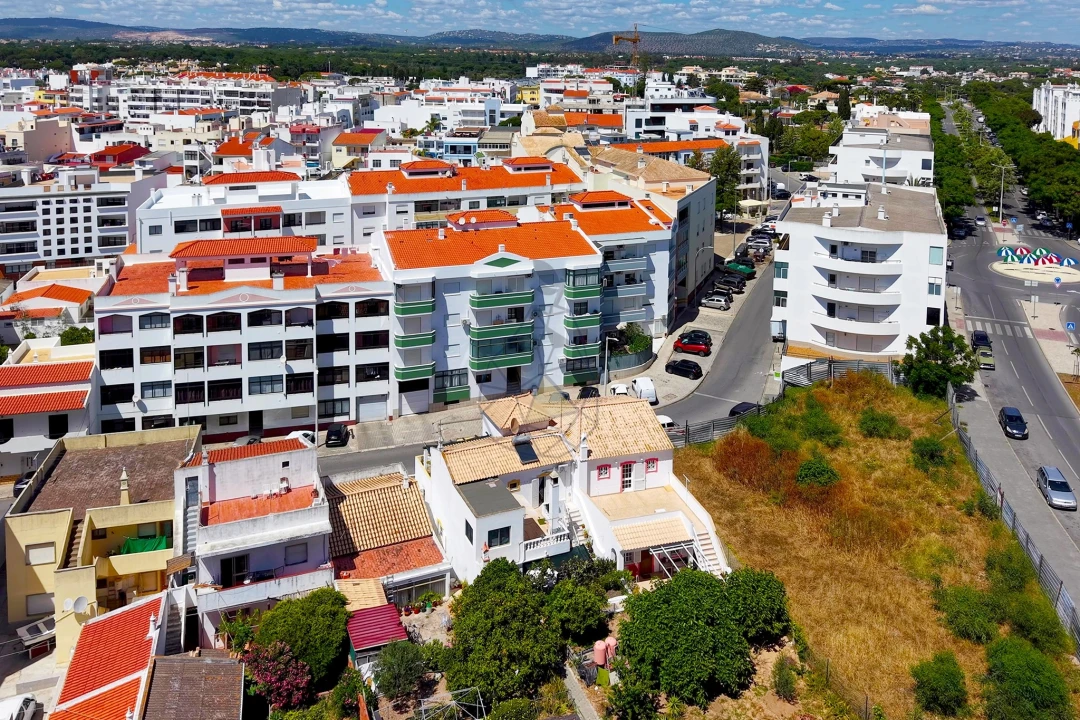 Apartamento T2 para Venda em Quarteira Foto 38