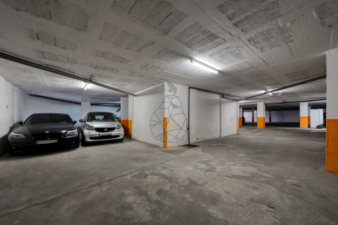 Apartamento T2 para Venda em Quarteira Foto 32