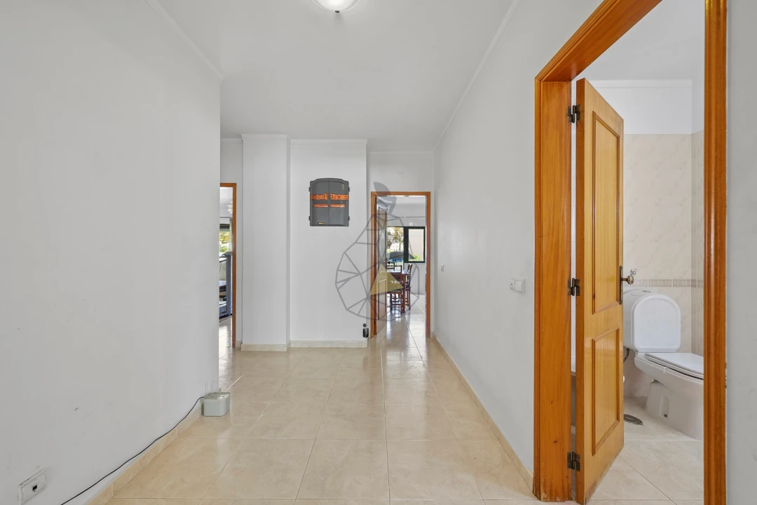 Apartamento T2 para Venda em Quarteira Foto 20