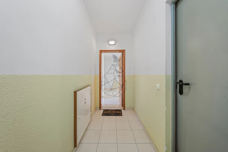 Apartamento T2 para Venda em Quarteira Foto 30